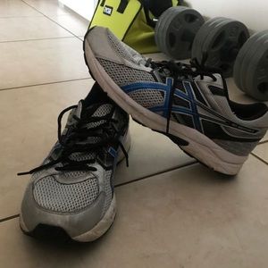 Asics support sneaker size 11.5